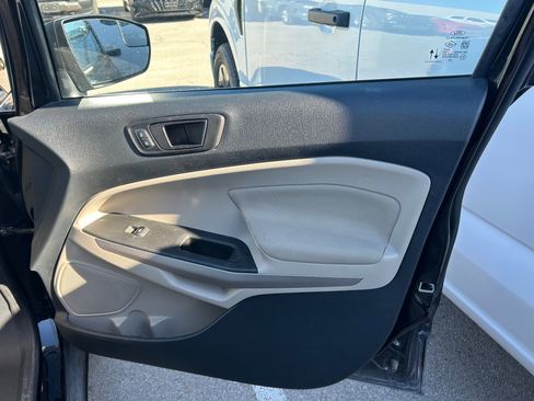 Used 2021 Ford EcoSport S image 3