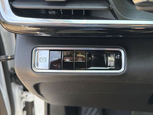 Used 2024 Buick Envision Preferred AWD/4WD image 21