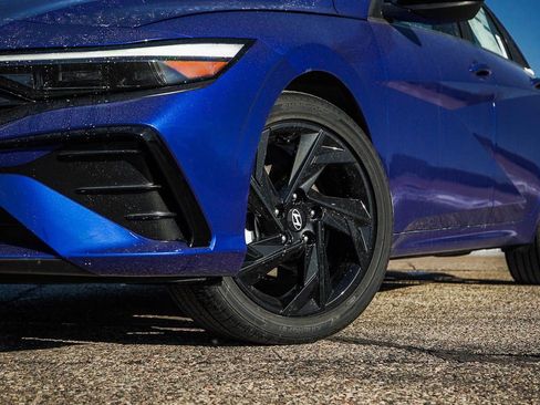 New 2026 Hyundai Elantra SEL Sport image 6