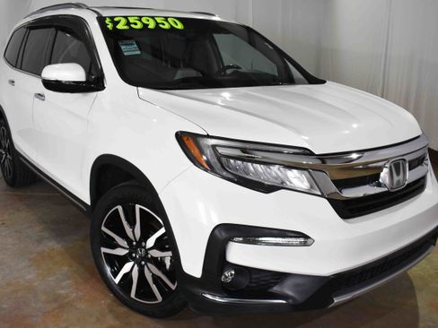 Used 2020 Honda Pilot Touring image 3