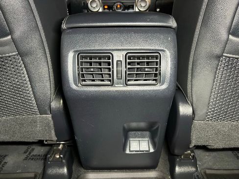 Used 2021 Toyota 4Runner SR5 Premium image 16