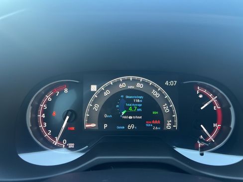 Used 2025 Toyota RAV4 XLE image 36