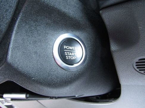 Used 2024 Ford E-Transit 148 Medium Roof image 25