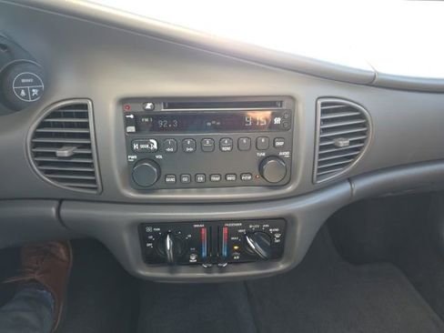 Used 2005 Buick Century Custom FWD image 17