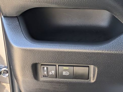 Used 2025 Toyota RAV4 XLE FWD image 22