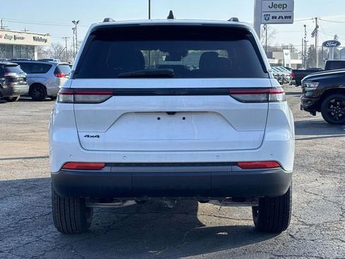 New 2026 Jeep Grand Cherokee Altitude image 33