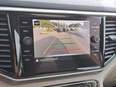 Used 2021 Volkswagen Atlas SEL Premium image 20