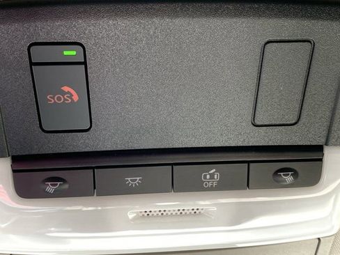 Used 2025 Nissan Pathfinder SL AWD/4WD image 27