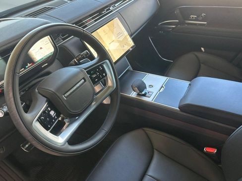 New 2026 Land Rover Range Rover Long Wheelbase SE AWD/4WD image 4