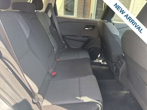 Used 2022 Nissan Rogue SV AWD/4WD image 11