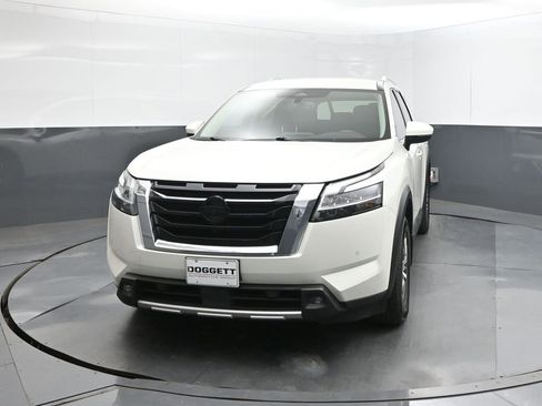 Used 2022 Nissan Pathfinder SL image 30