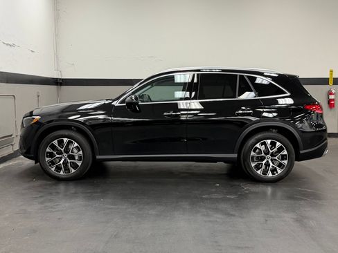 Used 2025 Mercedes-Benz GLC 350e 4MATIC image 8