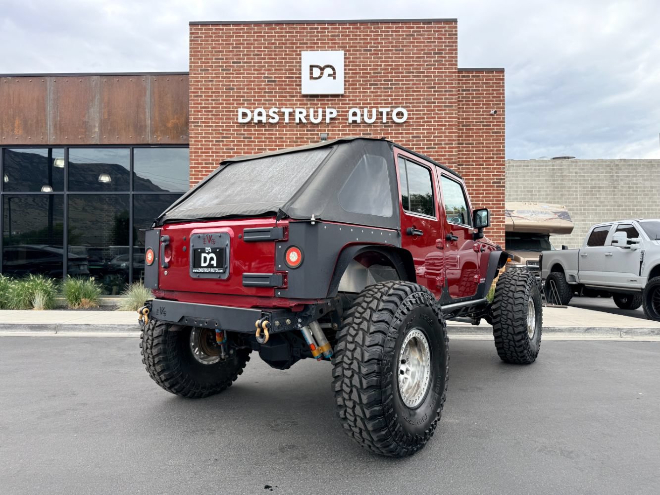 Used 2013 Jeep Wrangler Unlimited Rubicon w/ Dual Top Group AWD/4WD image 8