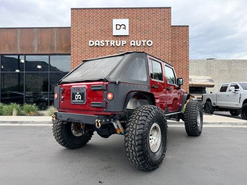 Used 2013 Jeep Wrangler Unlimited Rubicon w/ Dual Top Group AWD/4WD image 8