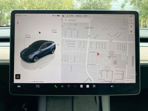 Used 2024 Tesla Model Y Performance image 14