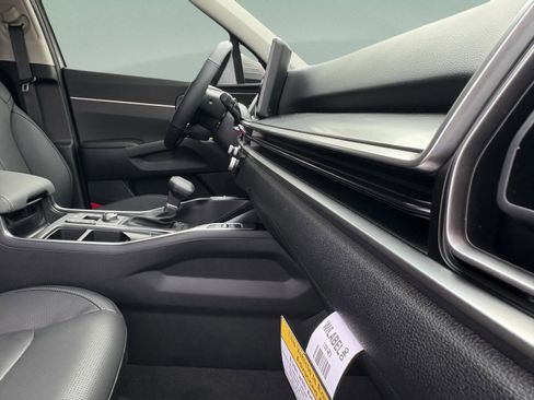 New 2026 Kia Sorento EX FWD image 21