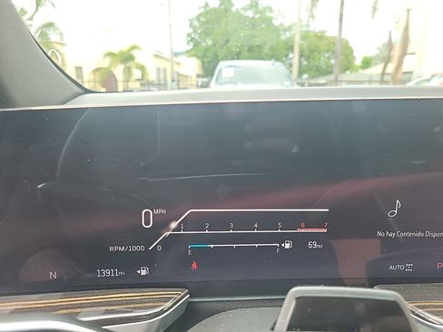 Used 2025 Cadillac Escalade Premium Luxury image 29