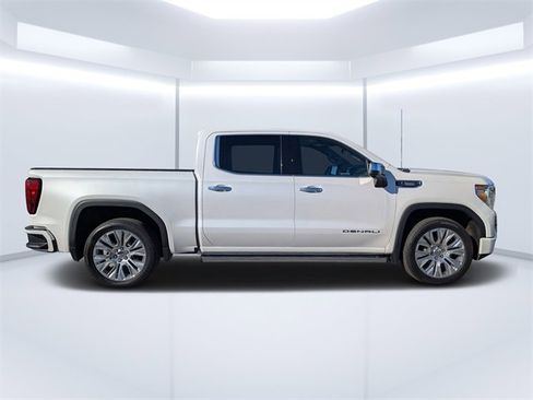 Used 2021 GMC Sierra 1500 Denali w/ Denali Ultimate Package image 2