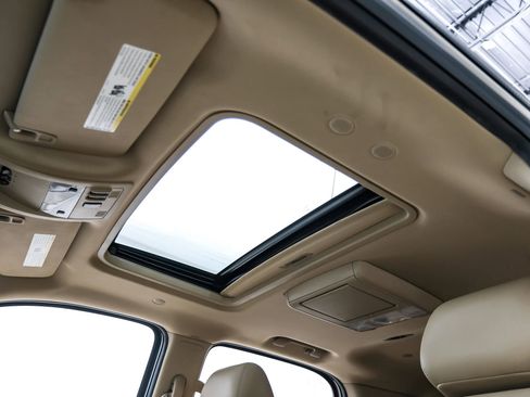 Used 2014 GMC Yukon Denali RWD image 38