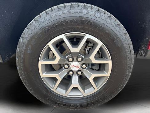 Used 2021 GMC Canyon AT4 w/ Driver Alert Package AWD/4WD image 10