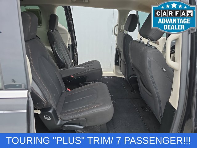 Used 2018 Chrysler Pacifica Touring Plus FWD image 13
