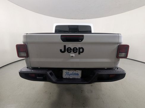 New 2026 Jeep Gladiator Sport image 7