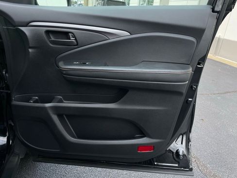 Certified 2022 Honda Passport TrailSport image 30