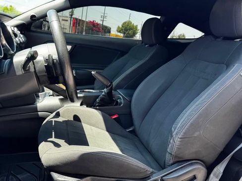 Used 2020 Ford Mustang Coupe RWD image 23