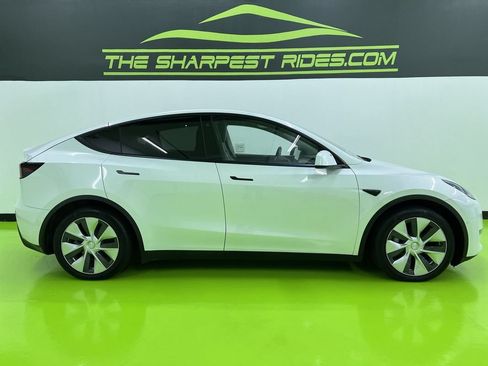 Used 2021 Tesla Model Y Long Range AWD/4WD image 9