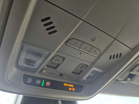 Used 2022 Cadillac XT4 Luxury w/ Cold Weather Package image 34