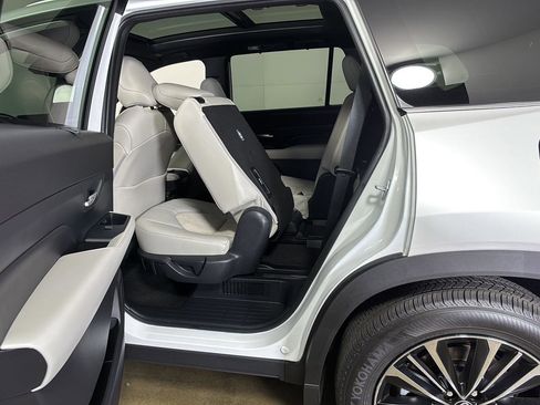 Used 2025 Toyota Grand Highlander AWD Hybrid image 6