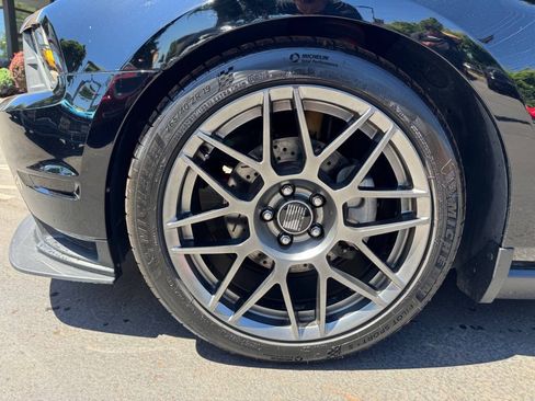 Used 2010 Ford Mustang GT Premium RWD image 14