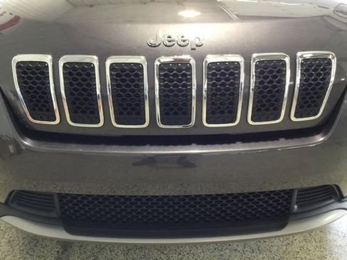 Used 2019 Jeep Cherokee Limited image 27