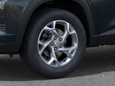 New 2026 Chevrolet Trax LS w/ LS Convenience Package FWD image 28