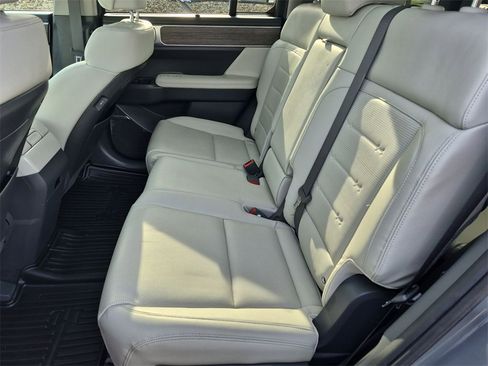 Used 2024 Hyundai Santa Fe Limited image 30