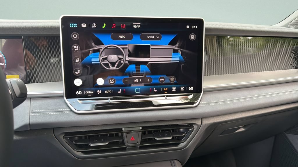 New 2026 Volkswagen Tiguan SE R-Line FWD image 20