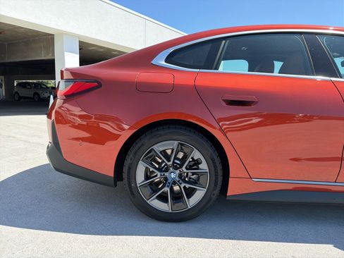 Used 2023 BMW i4 eDrive35 image 5