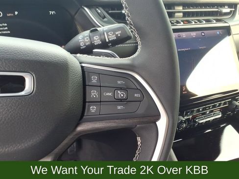 Used 2025 Jeep Grand Cherokee L Limited w/ Luxury Tech Group II image 17