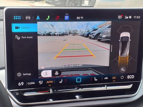 New 2025 Volkswagen ID.4 Pro RWD image 15