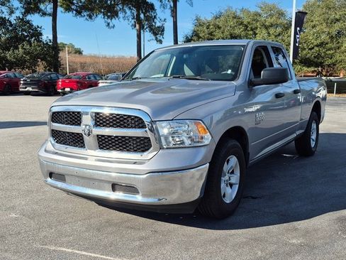 Used 2024 RAM 1500 Classic SLT image 7