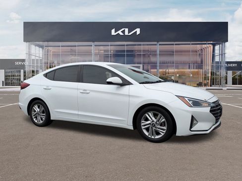 Used 2020 Hyundai Elantra SEL w/ Cargo Package (C1) FWD image 2