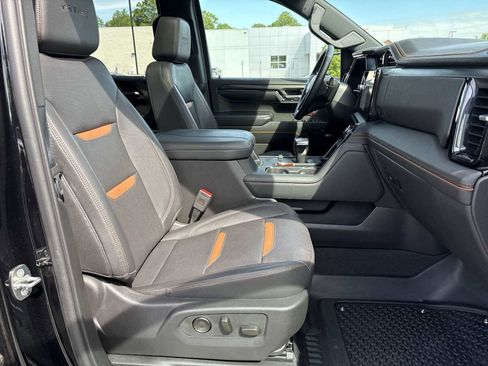 Used 2024 GMC Sierra 1500 AT4 w/ Technology Package AWD/4WD image 29