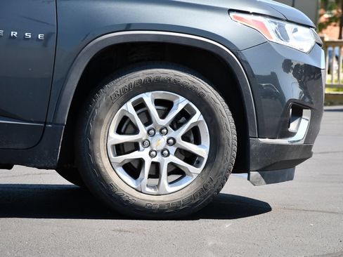 Used 2018 Chevrolet Traverse LT FWD image 9