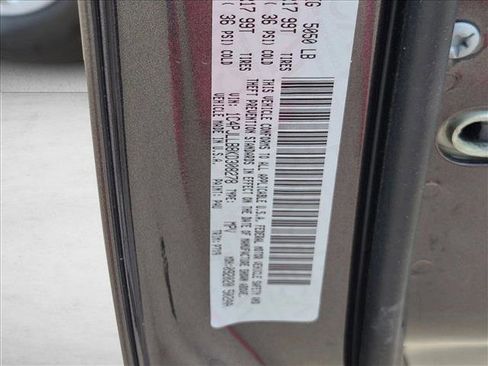 Used 2019 Jeep Cherokee Latitude Plus FWD image 20