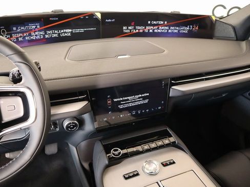 New 2025 Lincoln Navigator Reserve w/ Jet Appearance Package AWD/4WD image 5
