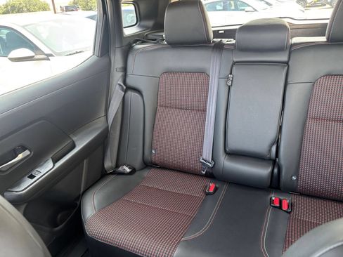 Used 2026 Nissan Kicks SR AWD/4WD image 33