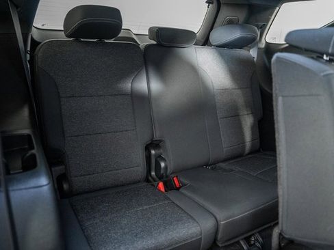 Used 2024 Chevrolet Traverse LS w/ Midnight/Sport Edition image 33