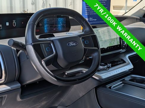 Certified 2025 Ford Expedition Platinum AWD/4WD image 25