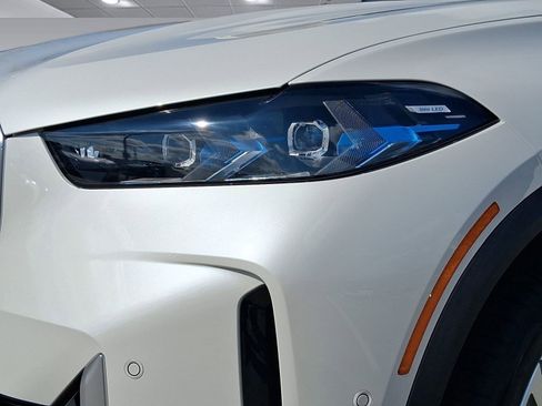 New 2026 BMW X5 xDrive50e image 11