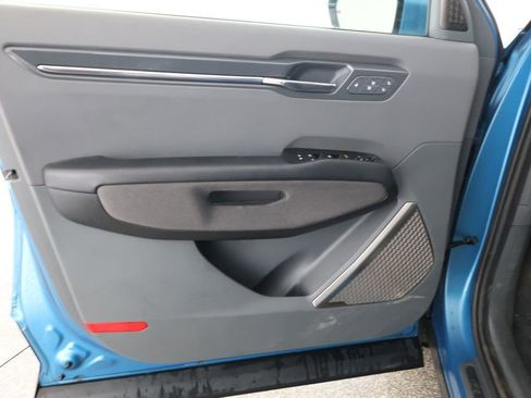 Used 2024 Kia EV9 Land image 11